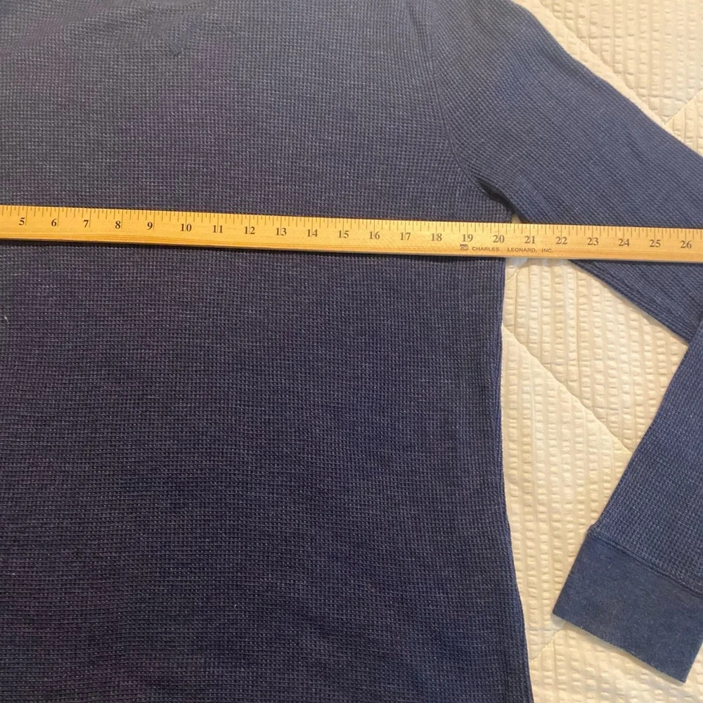 Banana Republic long sleeve soft waffle knit henley navy blue; large